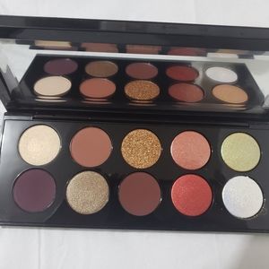 Pat McGrath Mothership V palette